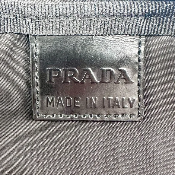Authentic Prada Nylon Tessuto Clutch Bag /  Cosmetic Pouch Large EUC - Picture 4 of 11
